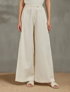 Ivory Side Pleated Pant With Cutwork