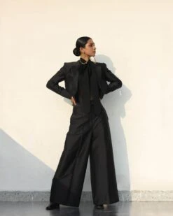 Mid Waist Straight Trouser