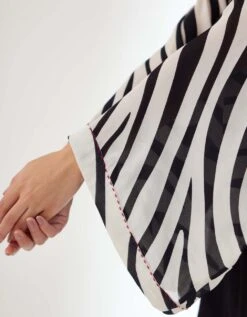 Black N White V-neck Dress -Charmers Shop aw23nkdr255