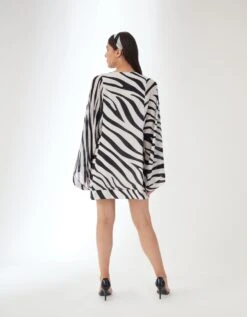 Black N White V-neck Dress -Charmers Shop aw23nkdr25b