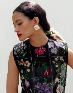 Thousand Bud Bib -Charmers Shop bi9003b