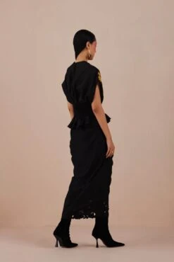 Black Sunflower Applique Pleated Top -Charmers Shop cfw22t16b