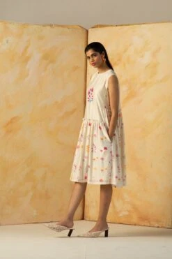 White Grace Dress -Charmers Shop kanap22s01 3