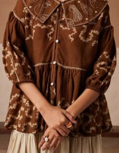 Tan Spiral Folk Top -Charmers Shop ss24flkttans3